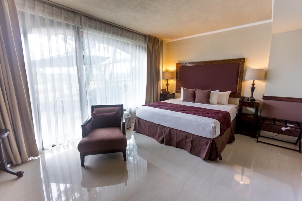 Altos De Fontana Hotel Managua Szoba fotó