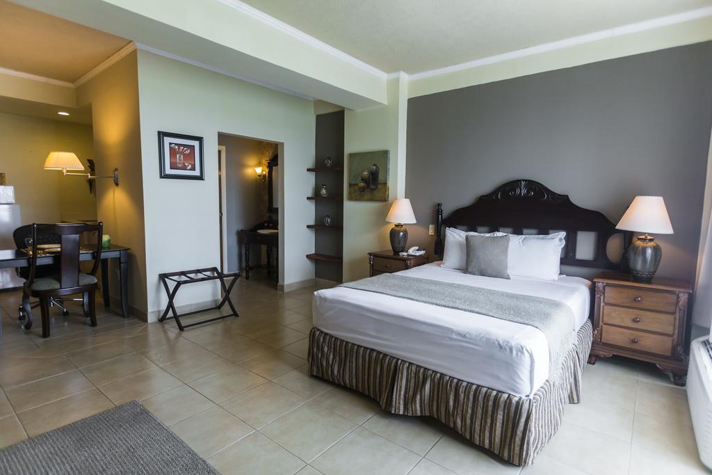 Altos De Fontana Hotel Managua Szoba fotó