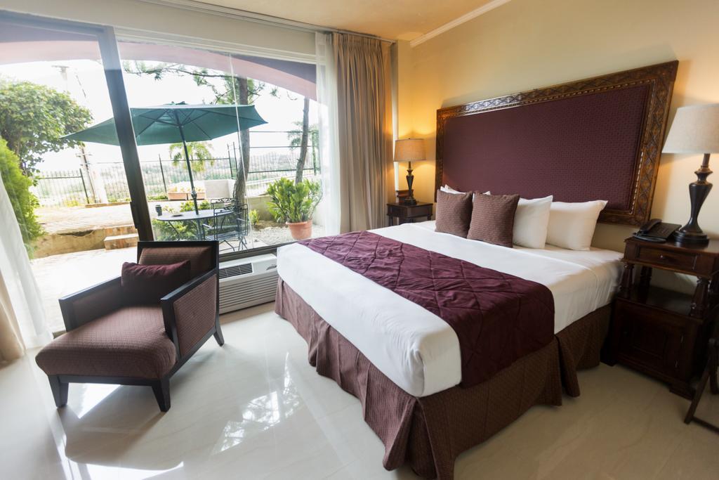 Altos De Fontana Hotel Managua Szoba fotó