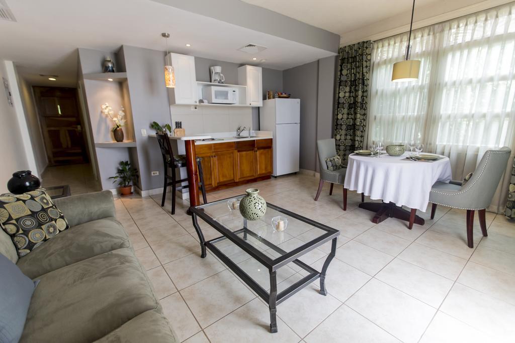 Altos De Fontana Hotel Managua Szoba fotó