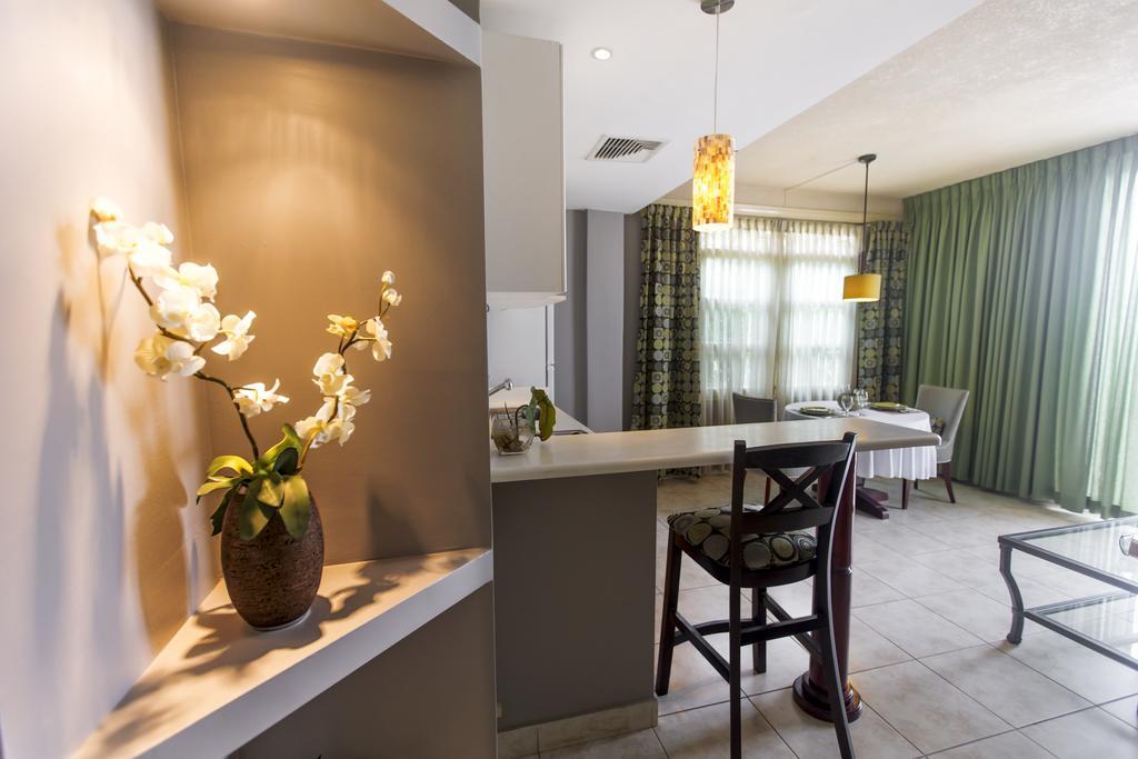 Altos De Fontana Hotel Managua Szoba fotó