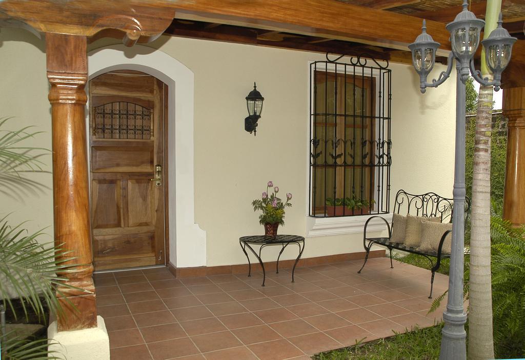 Altos De Fontana Hotel Managua Szoba fotó